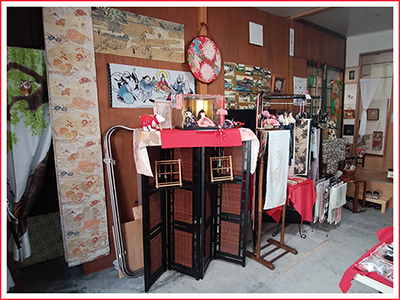 梅島の店内